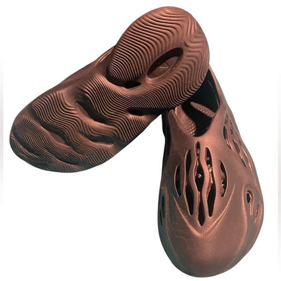 YZY YEEZY FOAM RUNNER - Picture 4 of 5